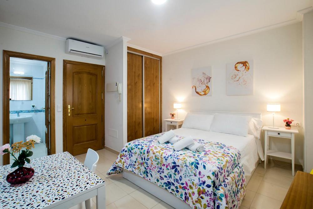 Apartamentos Amat - Only Adult - Playa El Bajondillo Torremolinos Eksteriør bilde