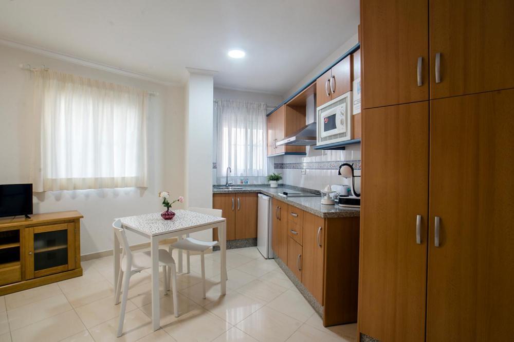 Apartamentos Amat - Only Adult - Playa El Bajondillo Torremolinos Eksteriør bilde