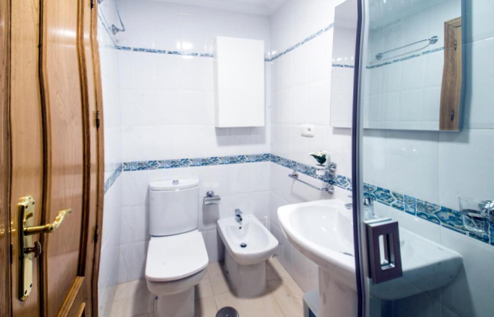 Apartamentos Amat - Only Adult - Playa El Bajondillo Torremolinos Eksteriør bilde