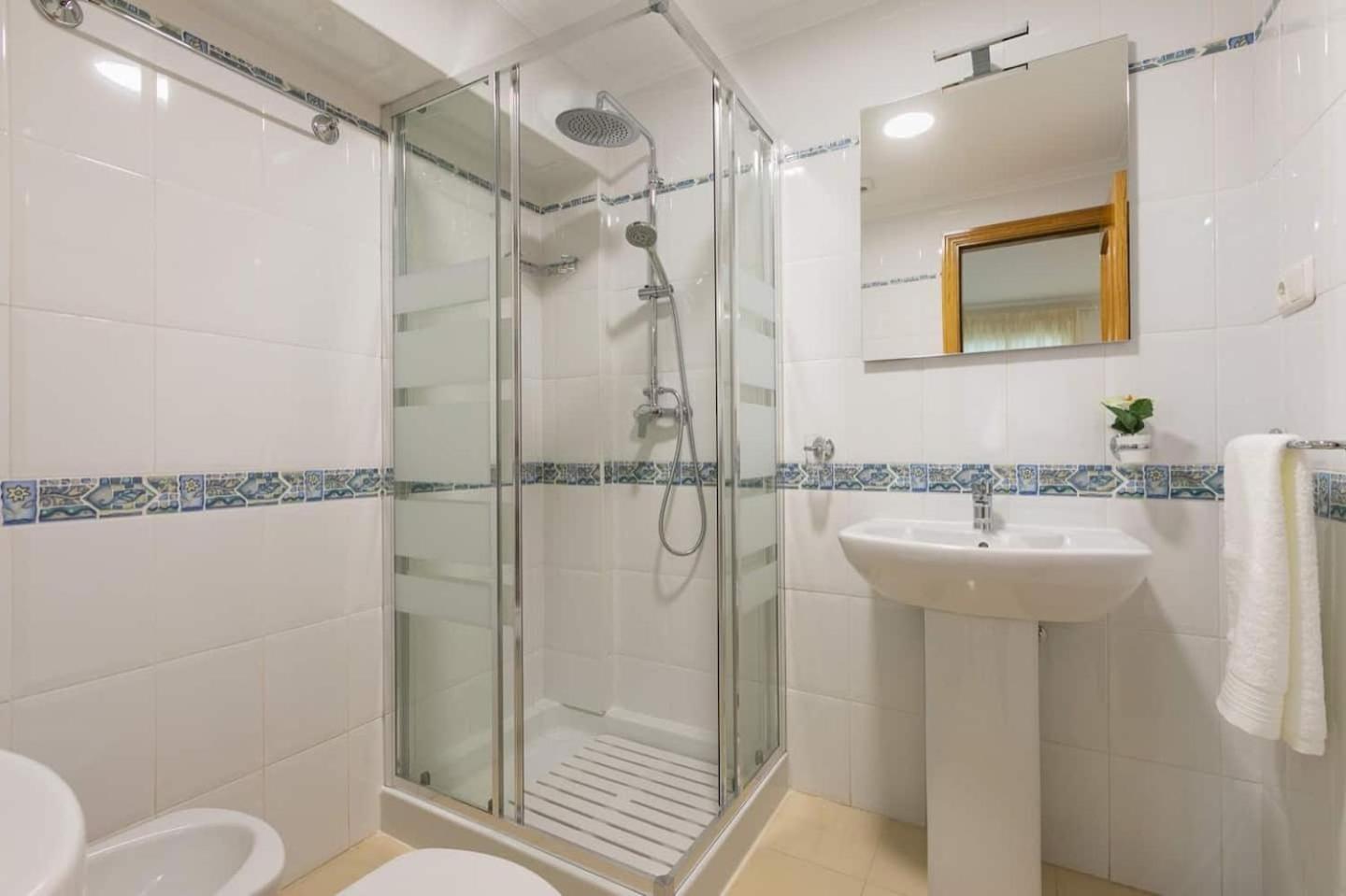 Apartamentos Amat - Only Adult - Playa El Bajondillo Torremolinos Eksteriør bilde